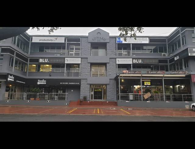 152M² OFFICE TO LET IN TYGER VALLEY